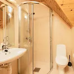 Holiday home 4 Bedroom Cozy In Kvamsoy Sandvik (More og Romsdal)