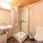 4 Bedroom Cozy In Kvamsoy *