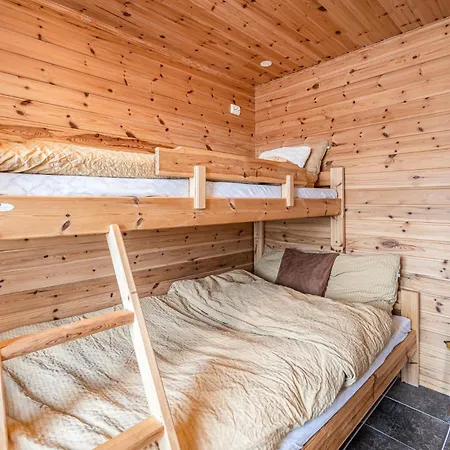 別荘 4 Bedroom Cozy In Kvamsoy