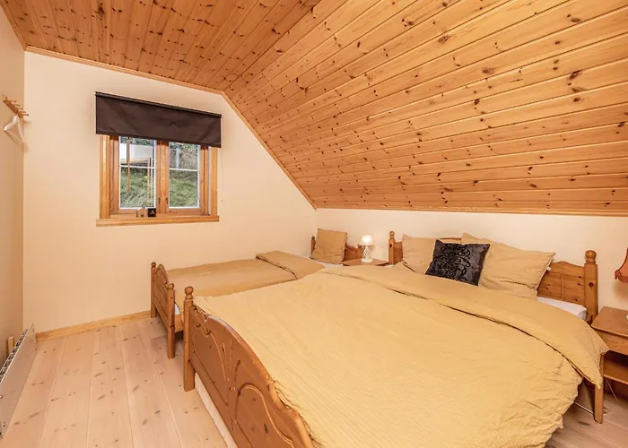 Front In Kvamsoy Sandvik (More og Romsdal)