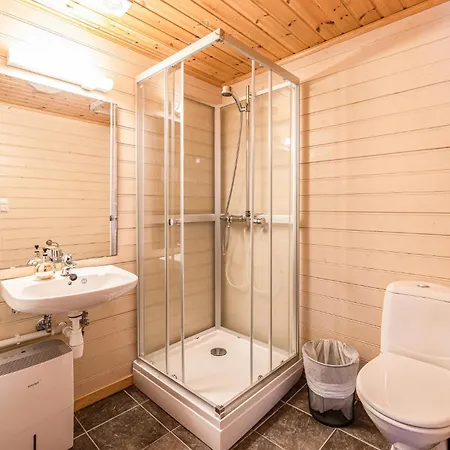 4 Bedroom Cozy In Kvamsoy *